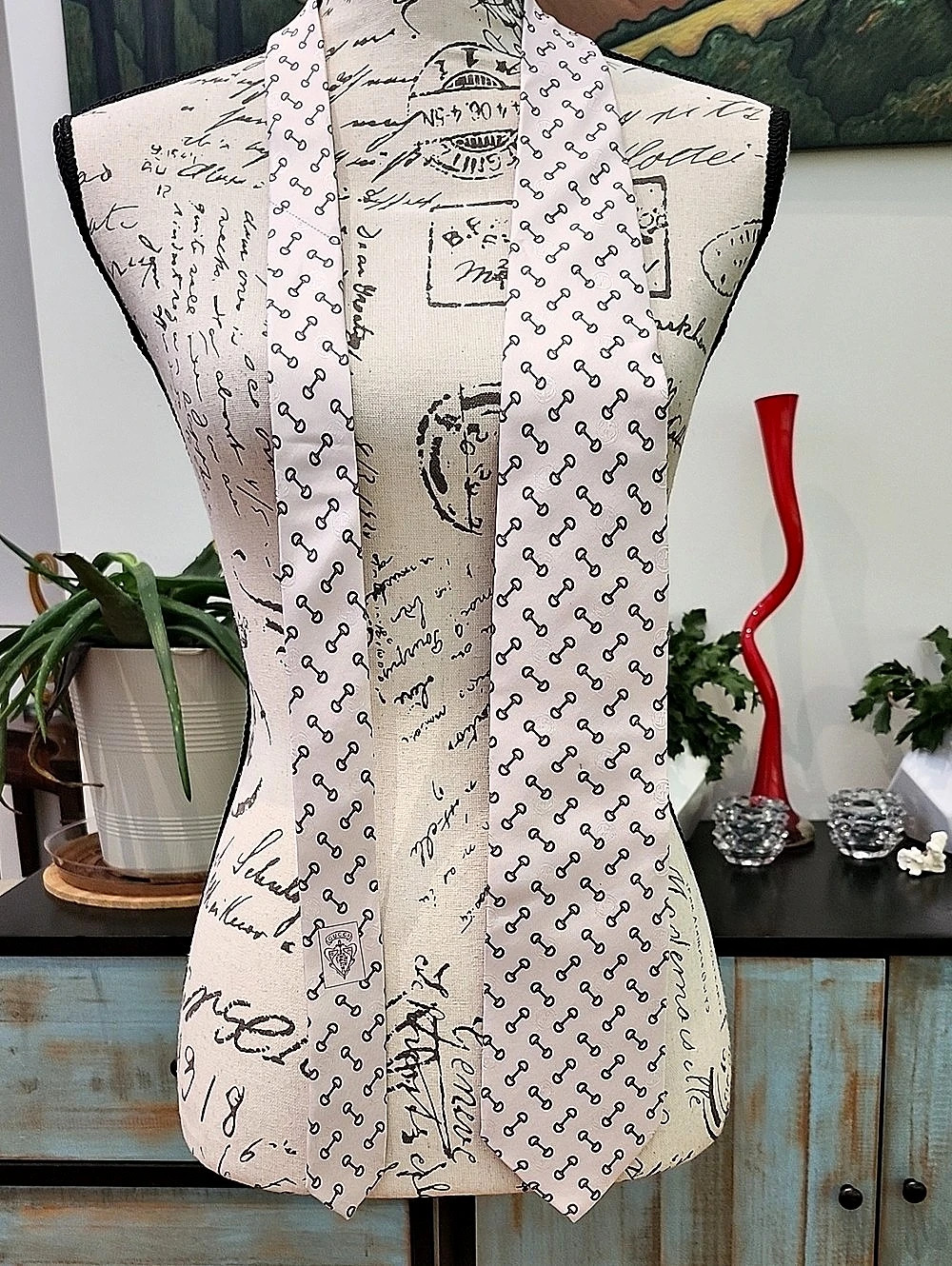 Gucci Vintage Silk Horsebit Neck Bow Scarf Tie Pale Pink